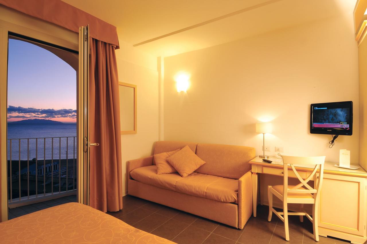 Triple Room Sea View,527305338:JPEG