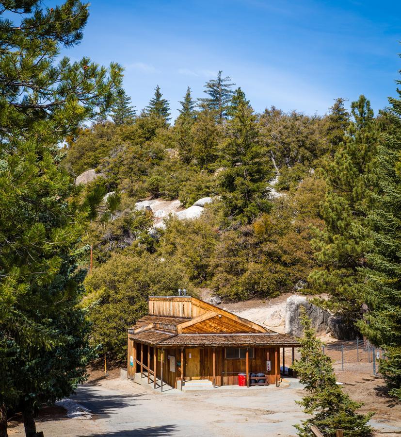 One-Bedroom Cabin