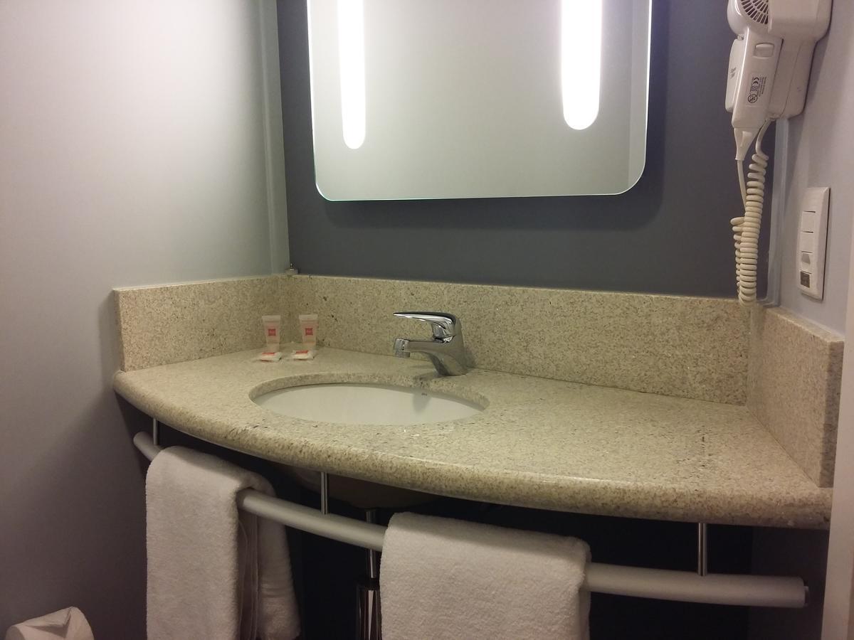 Standard Double Room,713213803:JPEG