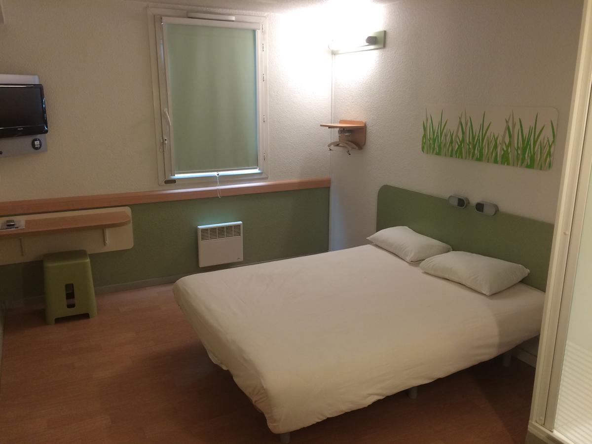 Triple Room One Double Bed One Bunk Bed,526931442:JPEG