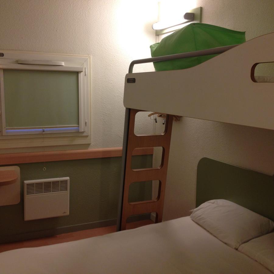 Triple Room One Double Bed One Bunk Bed