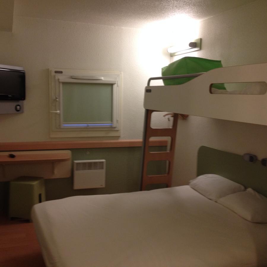 Triple Room One Double Bed One Bunk Bed