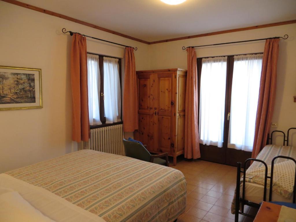 Triple Room,52793461:JPEG