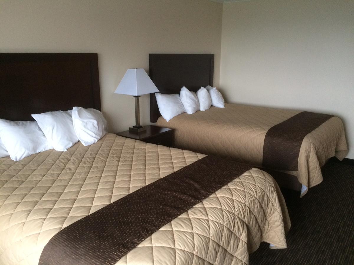 Premier Room Two Queen Beds Court Side 1,824851007:JPEG