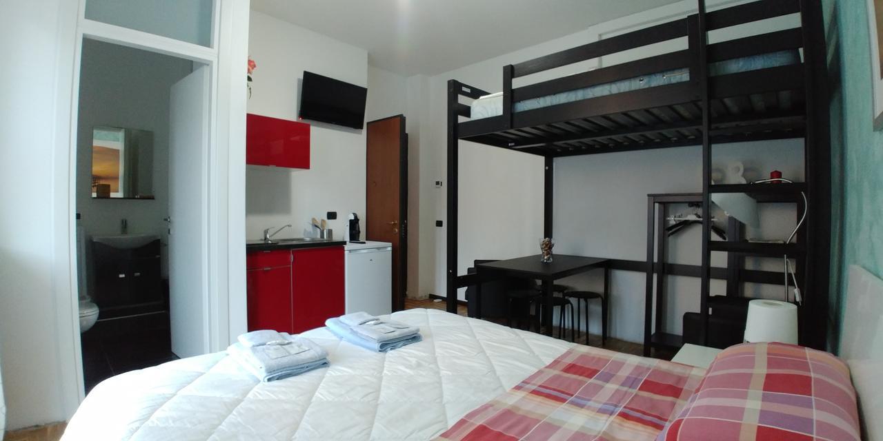 Premium Studio Balcony Mountain View