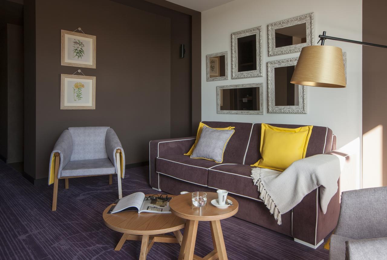 Deluxe Queen Suite Balcony
