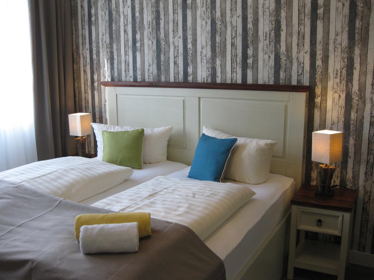 Two-Bedroom Apartment,535719153:JPEG