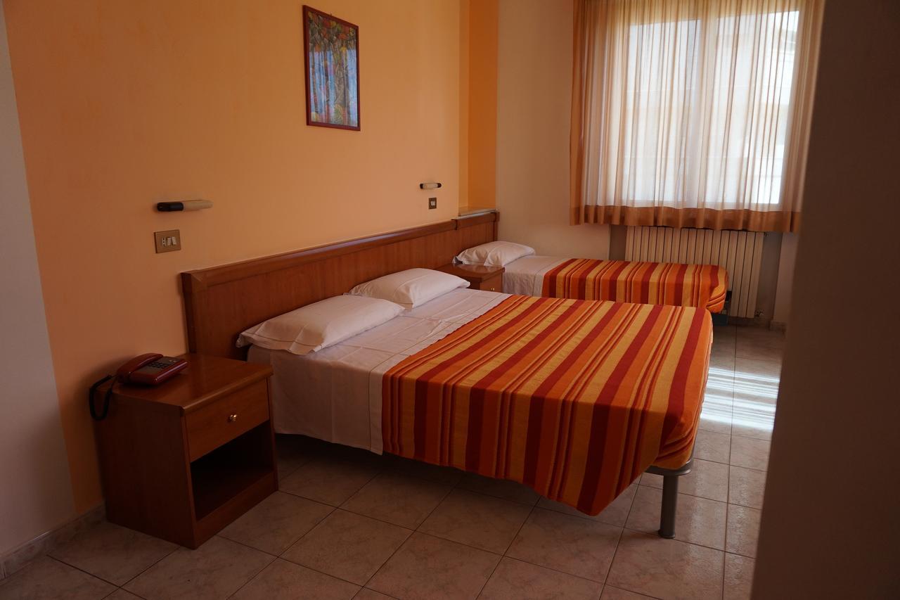 Triple Room,535836627:JPEG