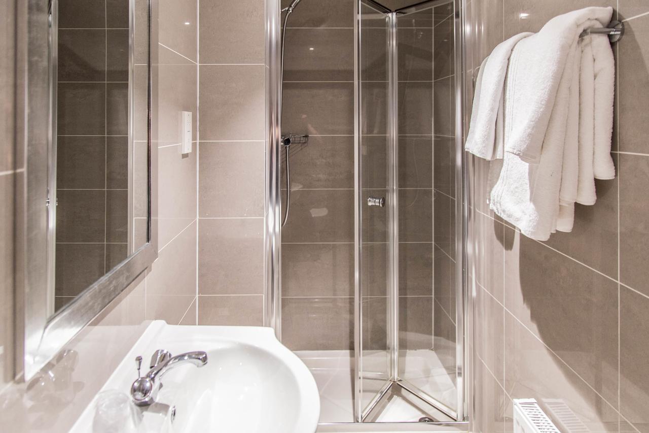Single Room Private Bathroom