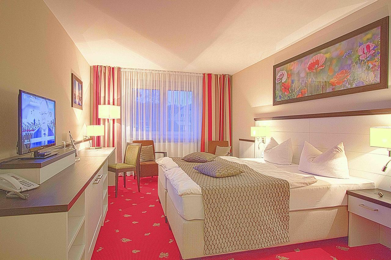 Deluxe Double Room,537250185:JPEG