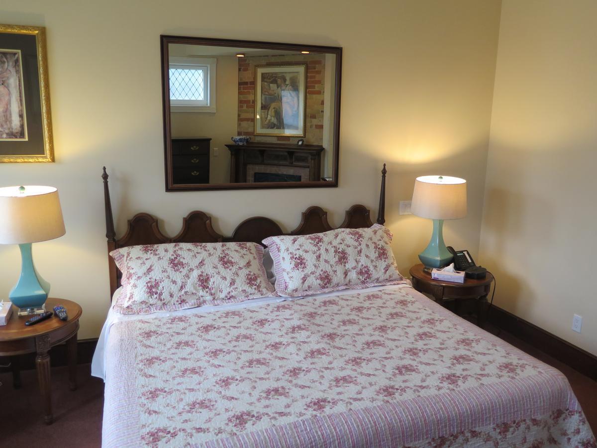 Mini Suite,537254892:JPEG