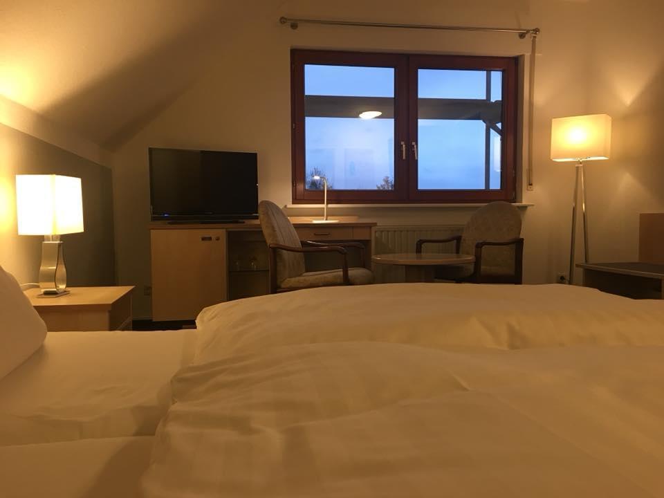 Single Room,537412563:JPEG