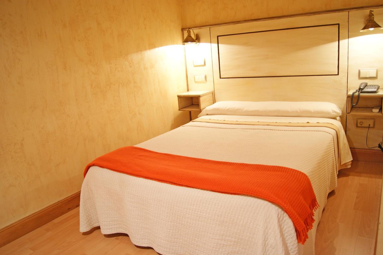 Double or Twin Room,1207800706:JPEG