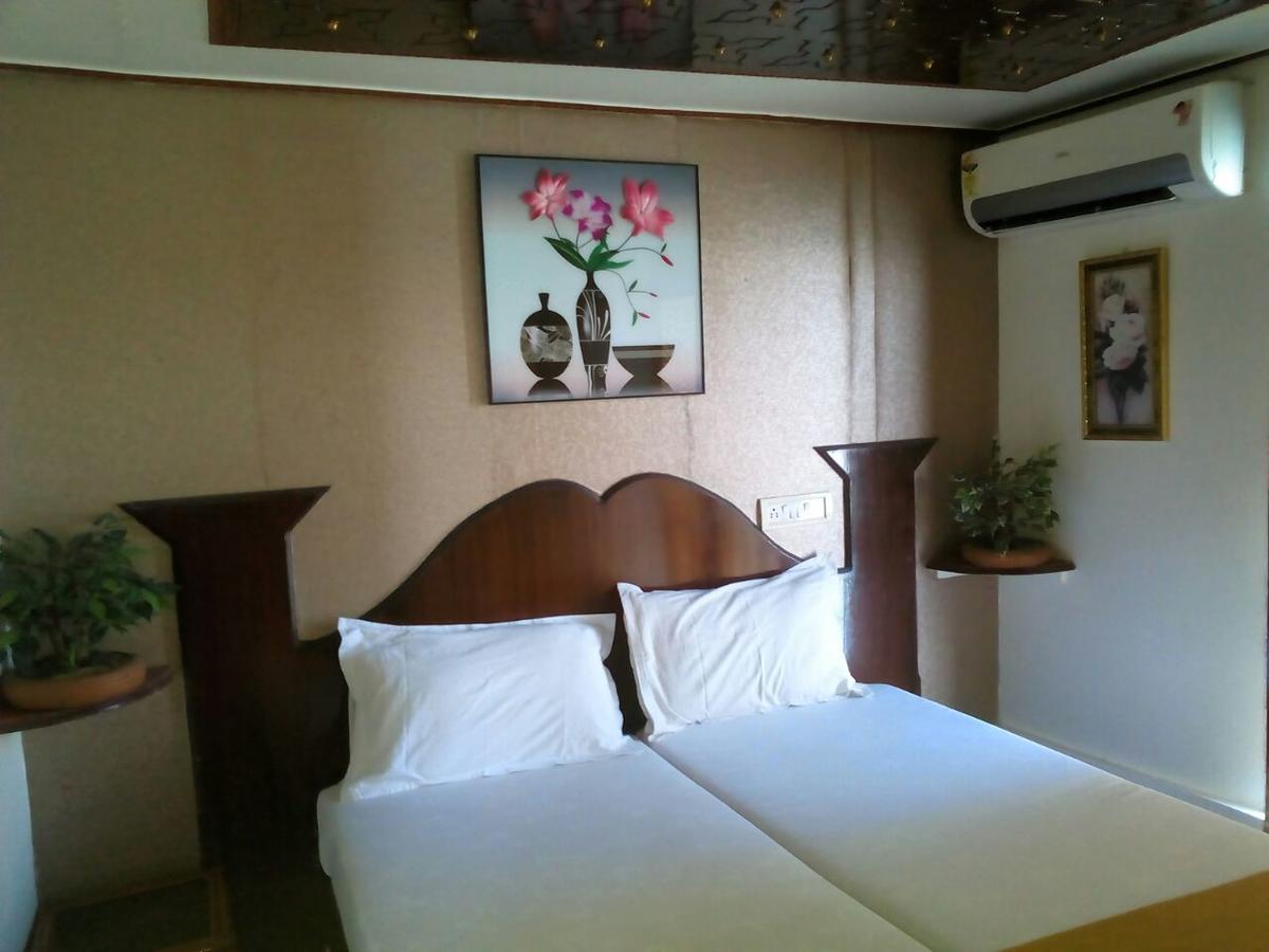 Double Room,1114333029:JPEG