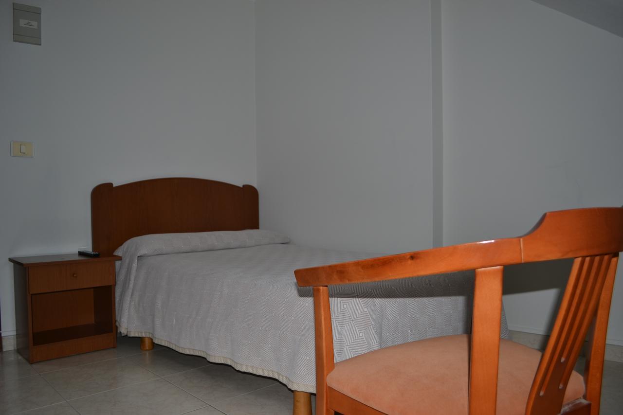 Single Room Shared Shower Toilet