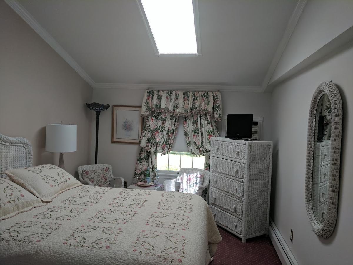 Queen Room Spa Bath