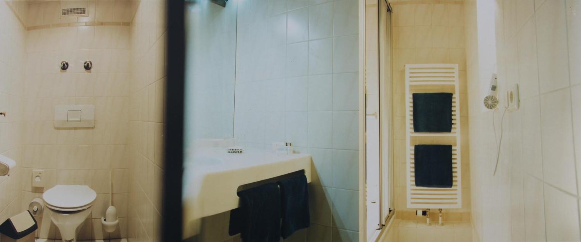 Standard Triple Room,287805240:JPEG