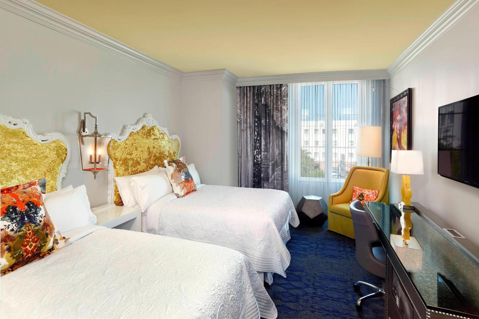 Queen Room Two Queen Beds Roll Shower Mobility Hearing Accessible,677296284:JPEG
