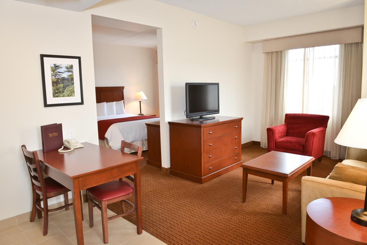 Queen Suite Hearing Accessible