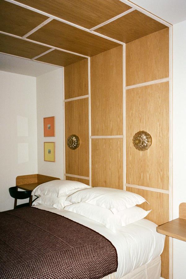Single Room,558778692:JPEG