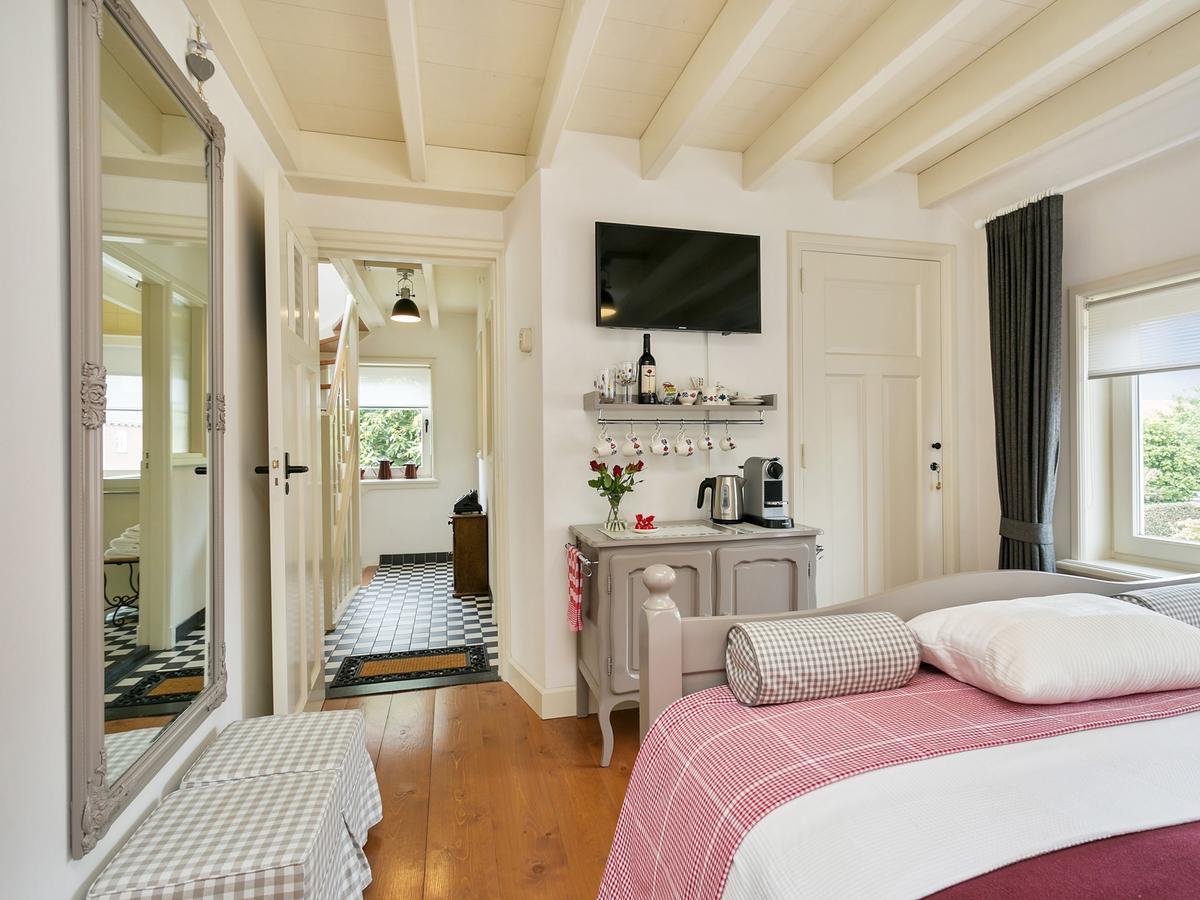 Double Room Private Bathroom