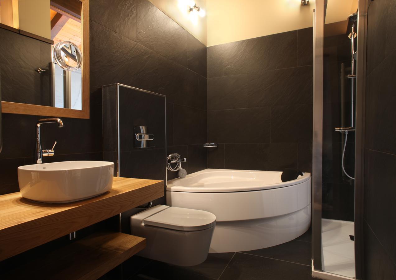 Queen Suite Spa Bath,631942572:JPEG