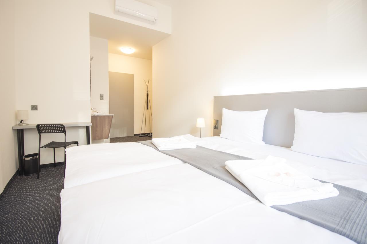 Double Room No Window