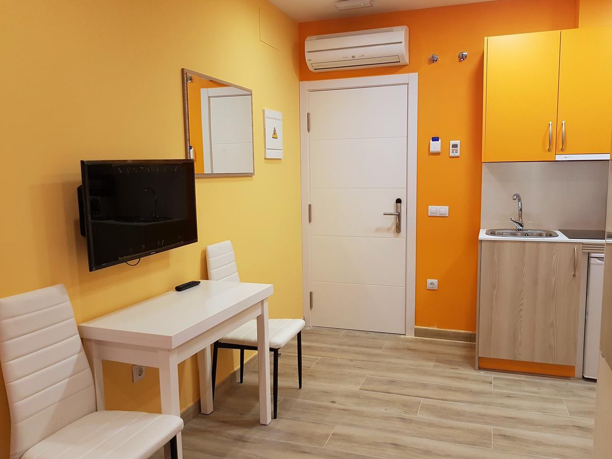 Standard Studio,543637671:JPEG