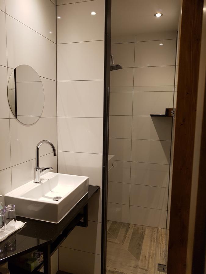 Double Room Private Bathroom,545383437:JPEG