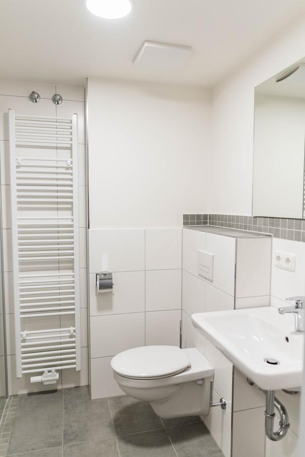3-Bed-Apartment Shower,544300302:JPEG