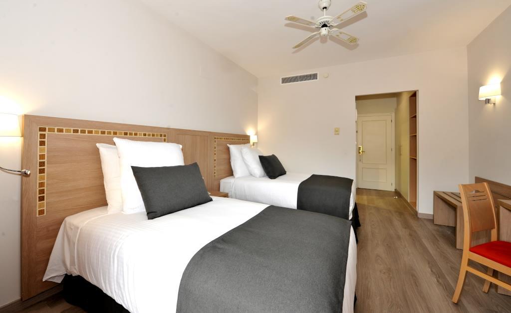Superior Twin Room,704538343:JPEG