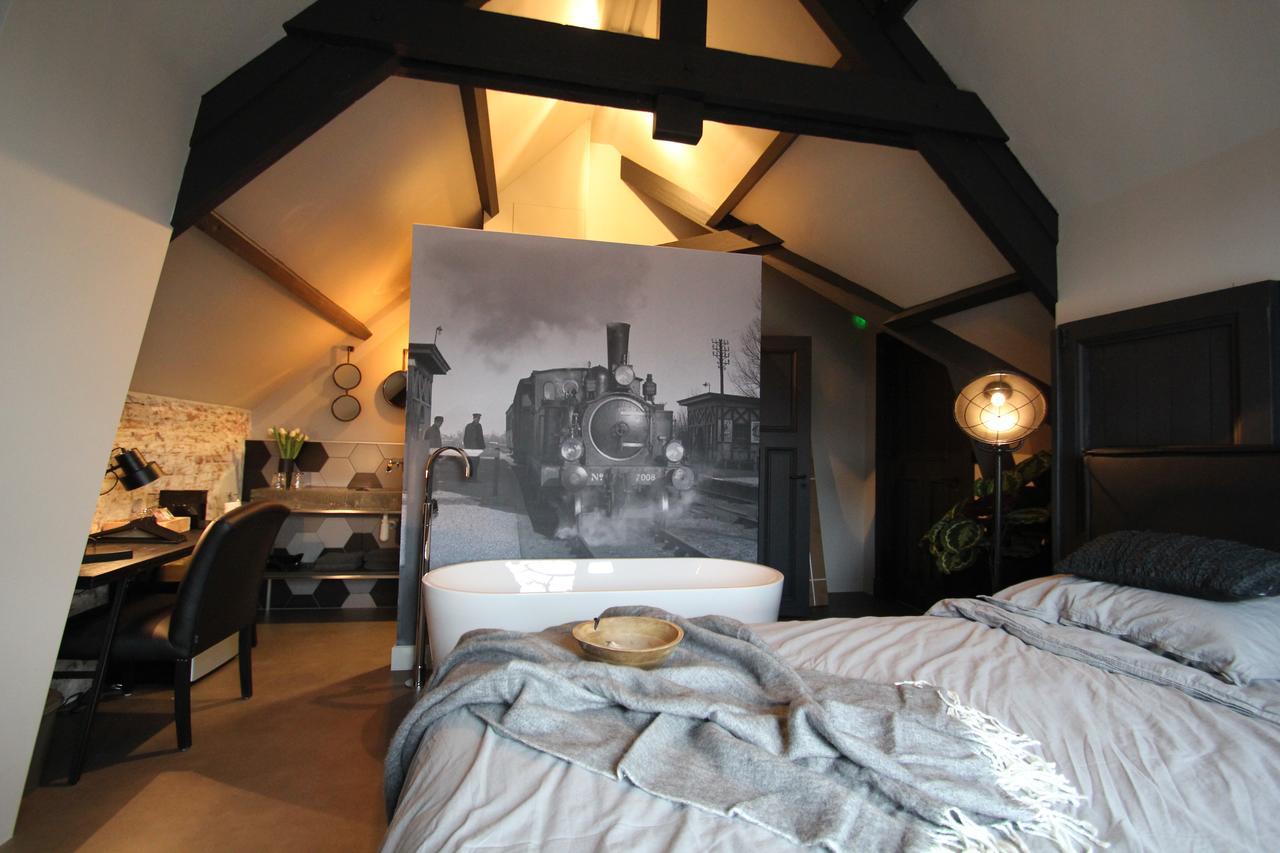 Deluxe Double Room Bath