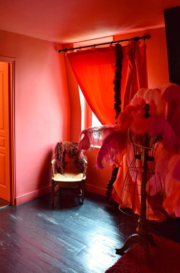 Moulin Rouge Room