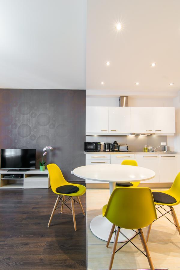 Superior One-Bedroom Apartment,1331611943:JPEG