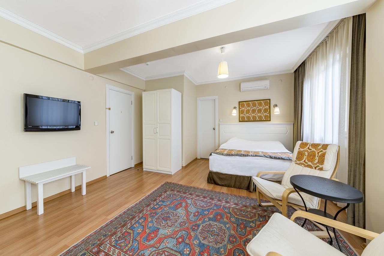 Family Room,547133871:JPEG
