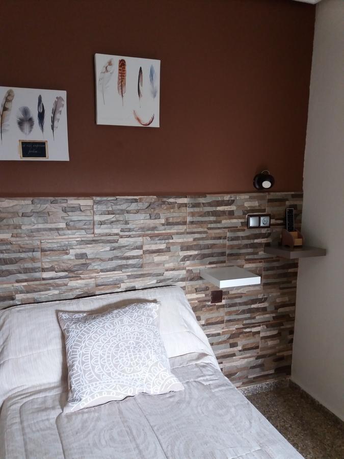 Budget Single Room,549284184:JPEG
