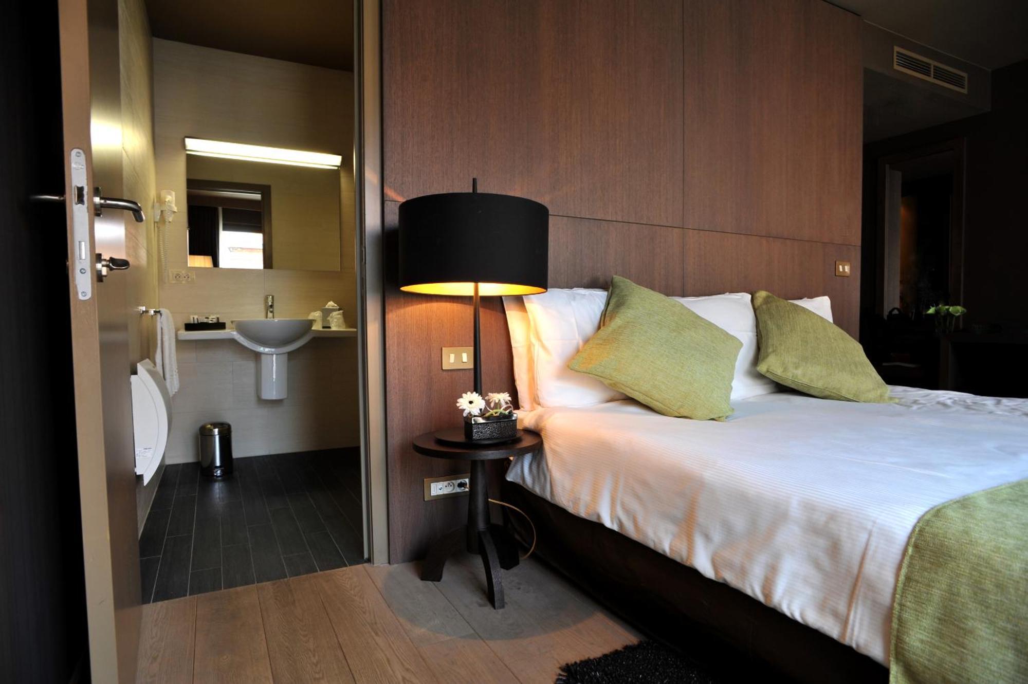 Club Double or Twin Room,183602799:JPEG