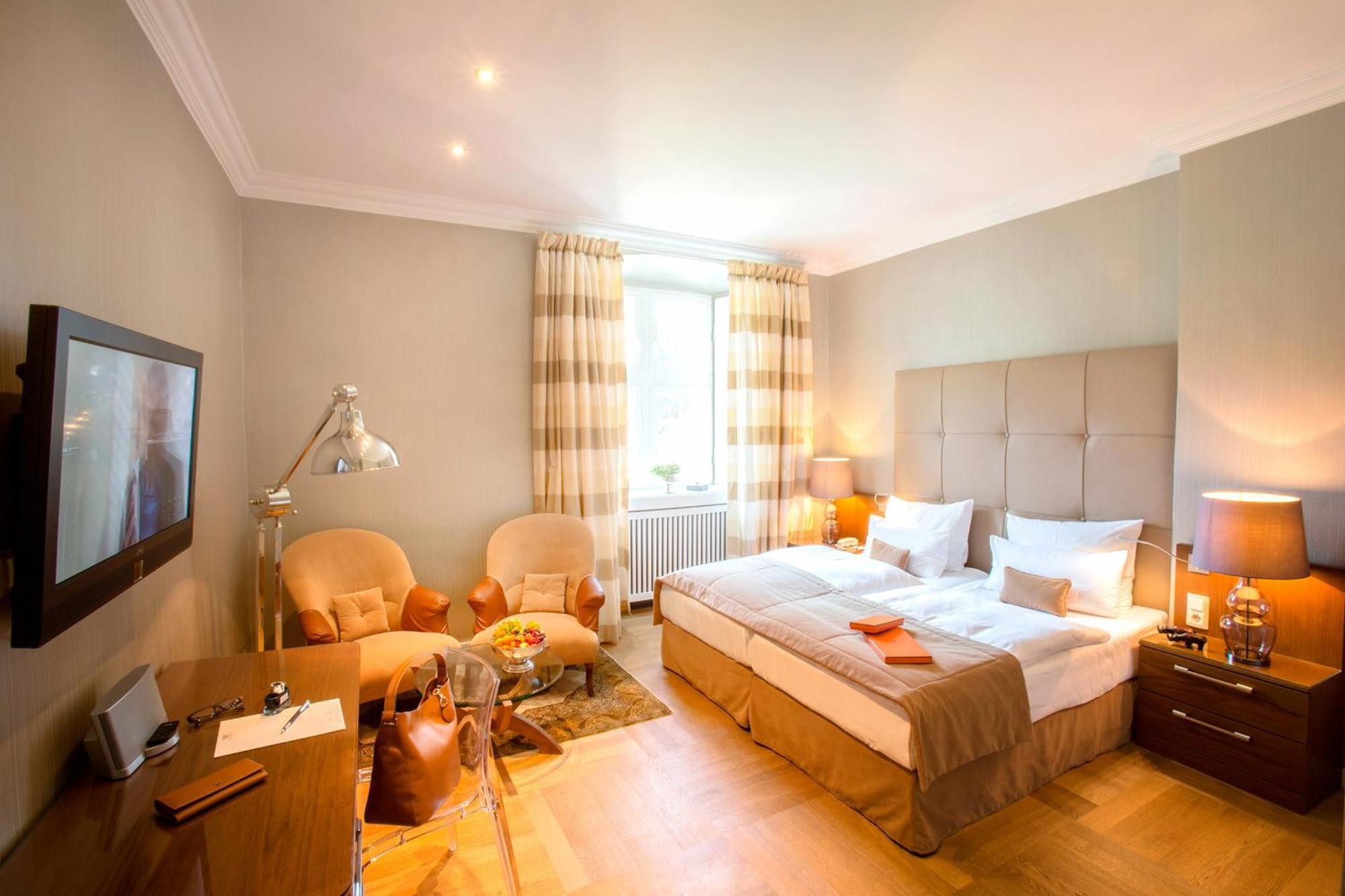 Superior Double Room,689446524:JPEG