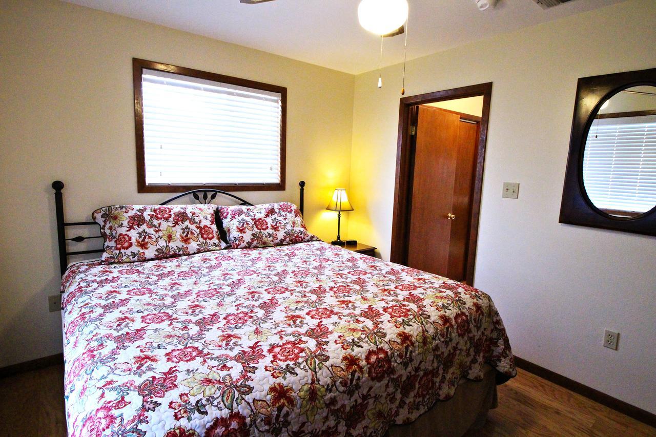 King Suite Kitchen