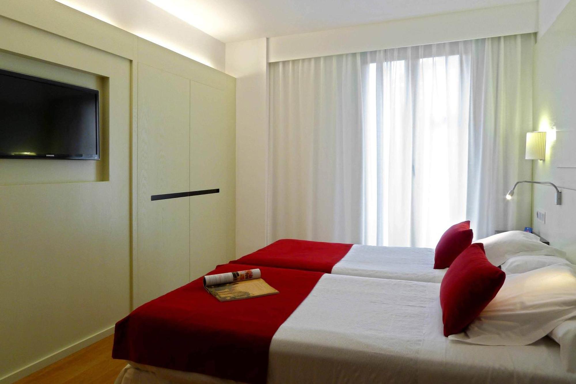 Standard Double or Twin Room,1432054294:JPEG