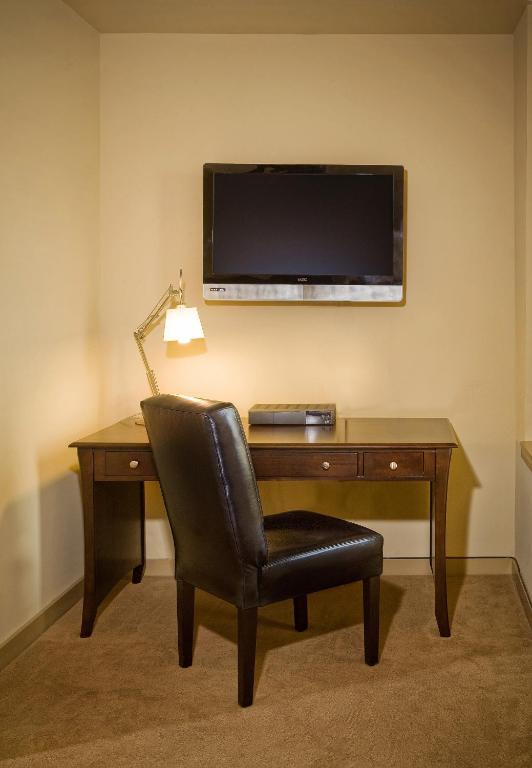 King Suite,118191499:JPEG