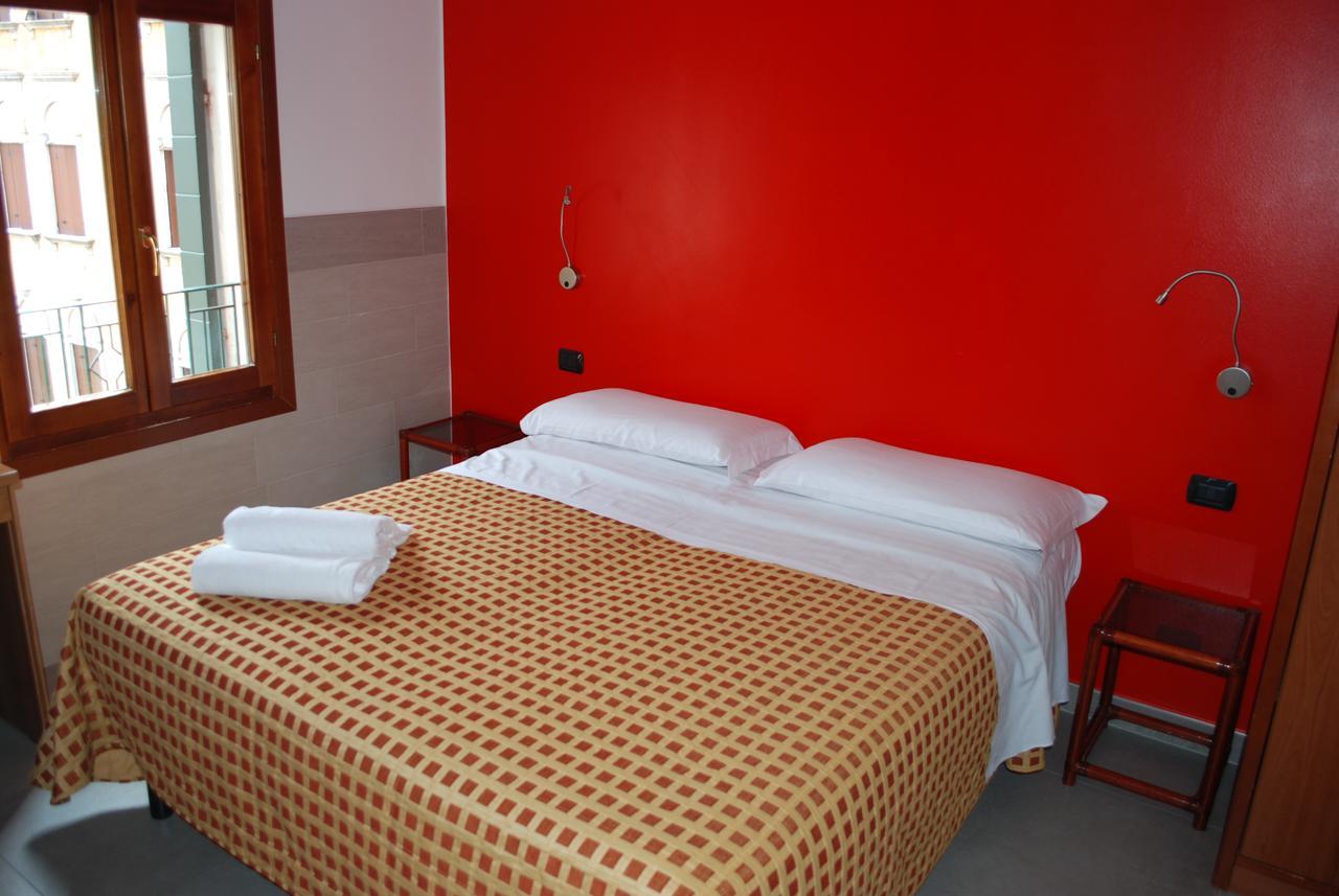 Double Room,1113066960:JPEG