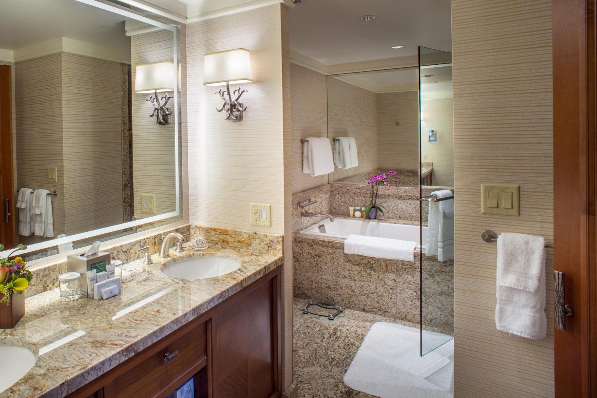 Lodge Premium Queen Suite Two Queen Beds