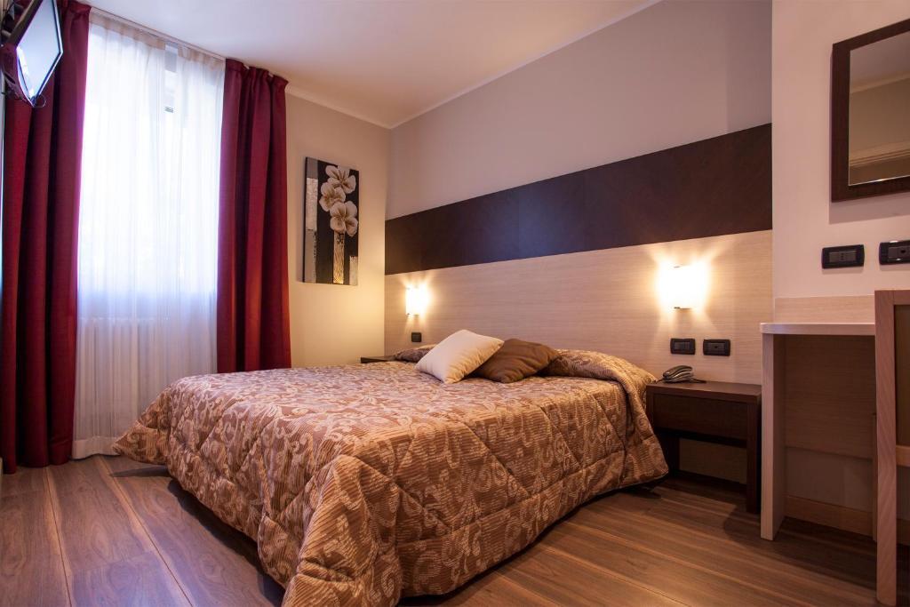 Double or Twin Room,57081832:JPEG