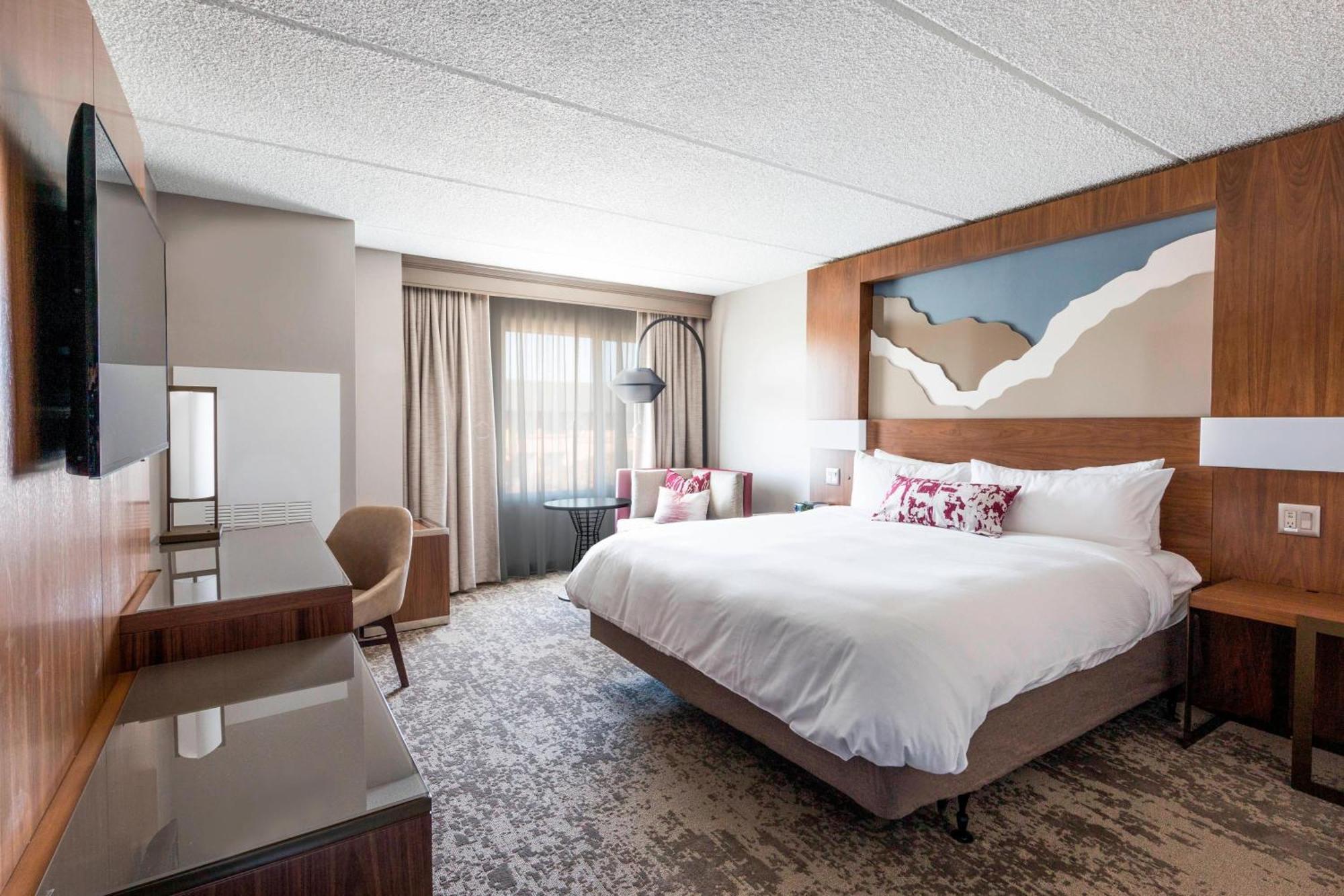 Guest Room 1 King