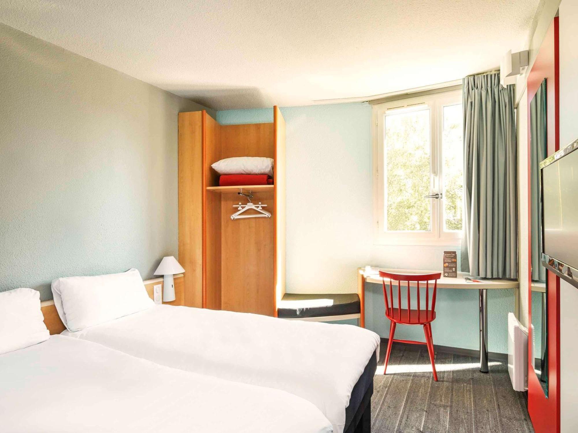 Standard Twin Room,779450646:JPEG
