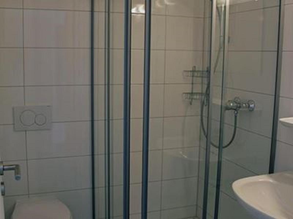 Single Room,573081213:JPEG