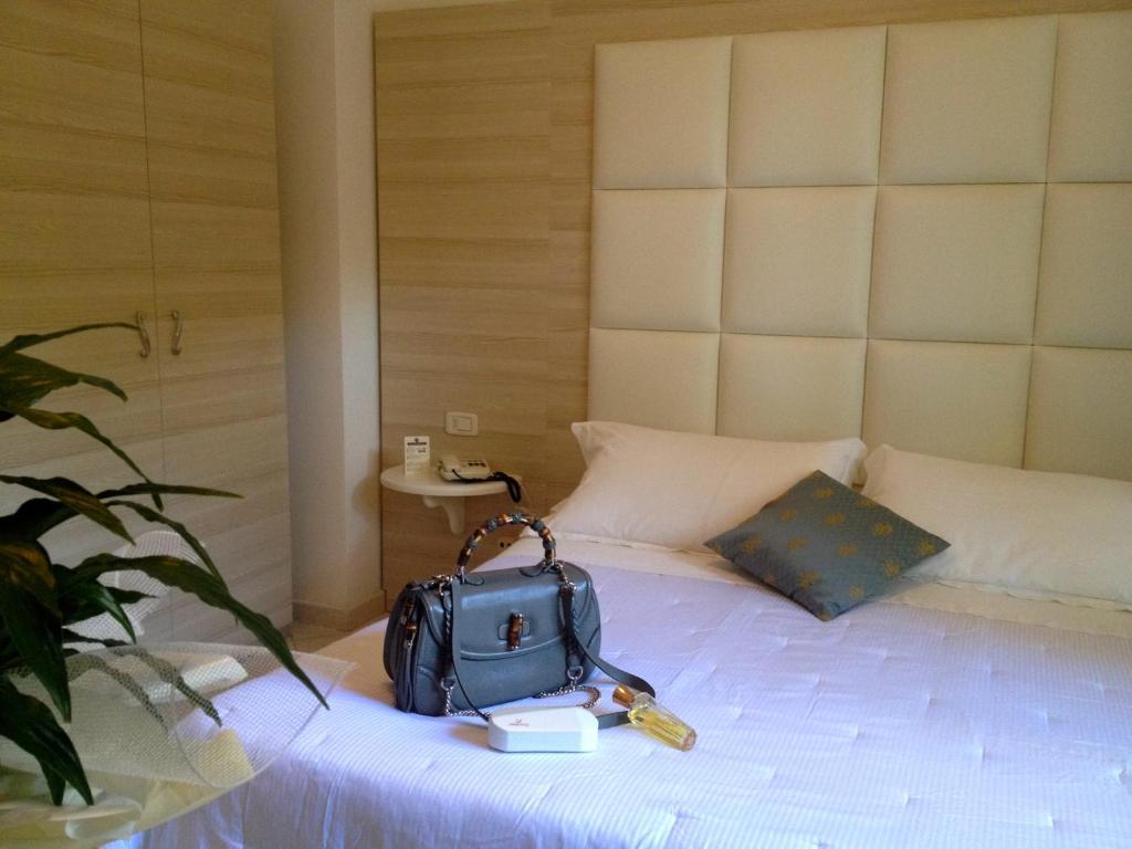 Double or Twin Room,403204722:JPEG