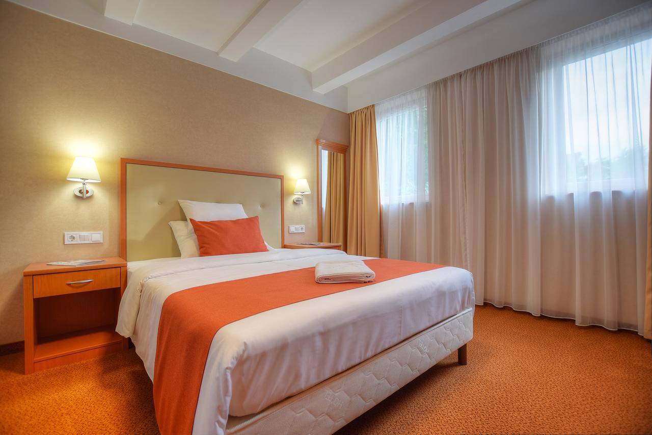 Double Room,823662275:JPEG