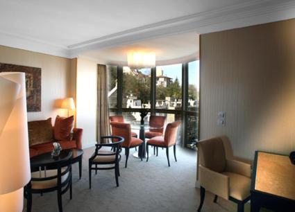 Deluxe Suite,63225172:JPEG